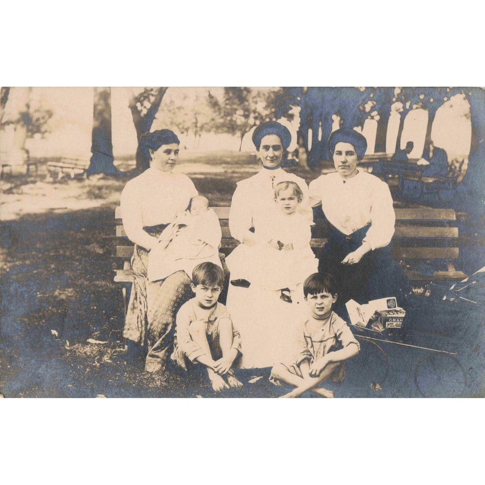 Vintage RPPC Family Portrait Park Bench Women Children Real Photo Postcard c1910 - Picture 1 of 2